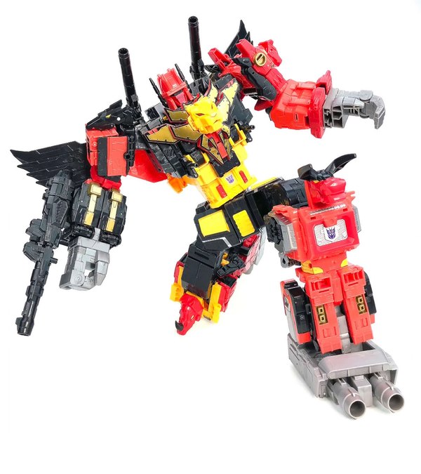 transformers titan class predaking